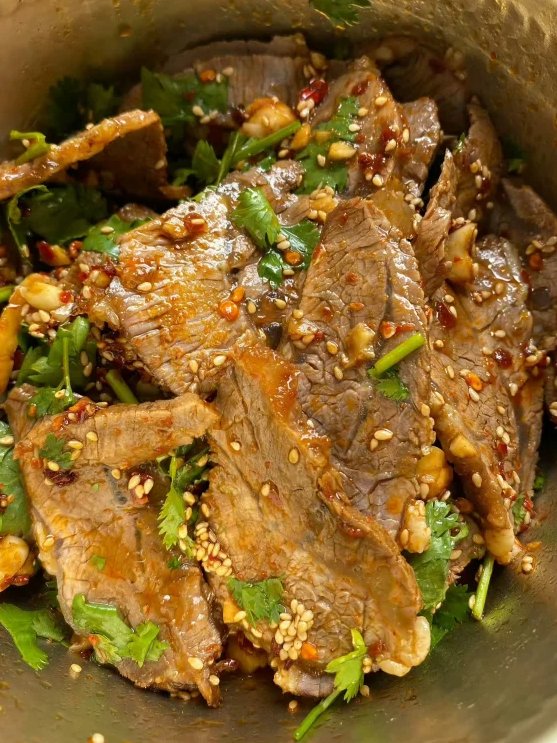 KellyNe2_'s tweet image. 新しく覚えた一品です。
牛肉の和え物です。