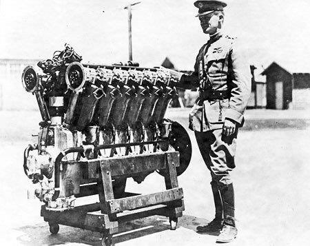 まぁ日本戦車で一番革新的な要素って発動機なんだろうなぁと 一式中 
