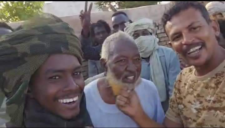 Rashidnaba's tweet photo. هذا الوضيع فعل مالم يفعله حتى(شارون) سيد الإسم ، لايوجد مبرّر لماقام به إلا (الجبن) فهذا الفعل من شاكلة الأفعال التي لايمكن لها التبرير  ، فالشجاع لايمكن أن يفعل بشيخ كبير هذا الفعل وهو يضحك وينتشي ويتفاخر ، ان استمرار هذه الحرب يكشف لنا كل يوم عن أنها لعنة حلت علينا ويجب ايقافها وفوراً ، فلا طاقة للبسطاء أن يتحملوا كل هذا الوزر ، سنظل في دعوتنا الصريحة لإيقاف هذه الحرب رغم كل مايحبط وكل مايفطر القلب 
(ولنا عودة ، وبيان)
#السودانيون_يستحقون_السلام 
#save_sudan 
#انقذوا_السودان