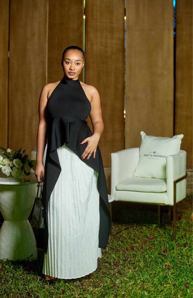 zeinab_bey's tweet image. Retour sur images de la fête privée de Moet &amp;amp; Chandon en l'honneur de la champagne day. Had a very great time with La team @moetchandon and these amazing people! #toastwithmoet