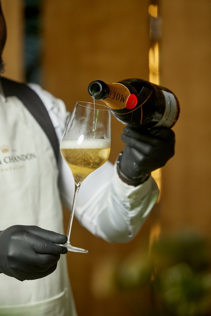 zeinab_bey's tweet image. Retour sur images de la fête privée de Moet &amp;amp; Chandon en l'honneur de la champagne day. Had a very great time with La team @moetchandon and these amazing people! #toastwithmoet