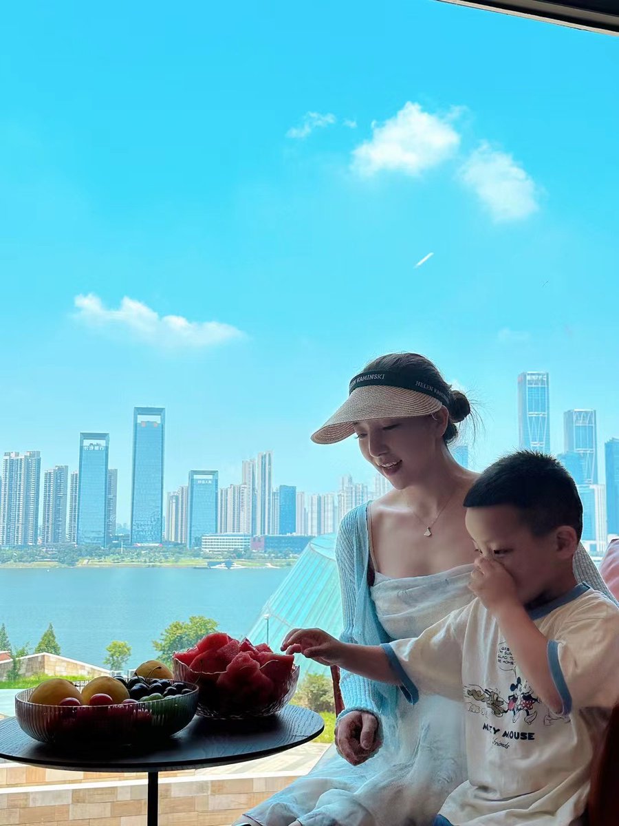 abodi208's tweet image. have a good weekend