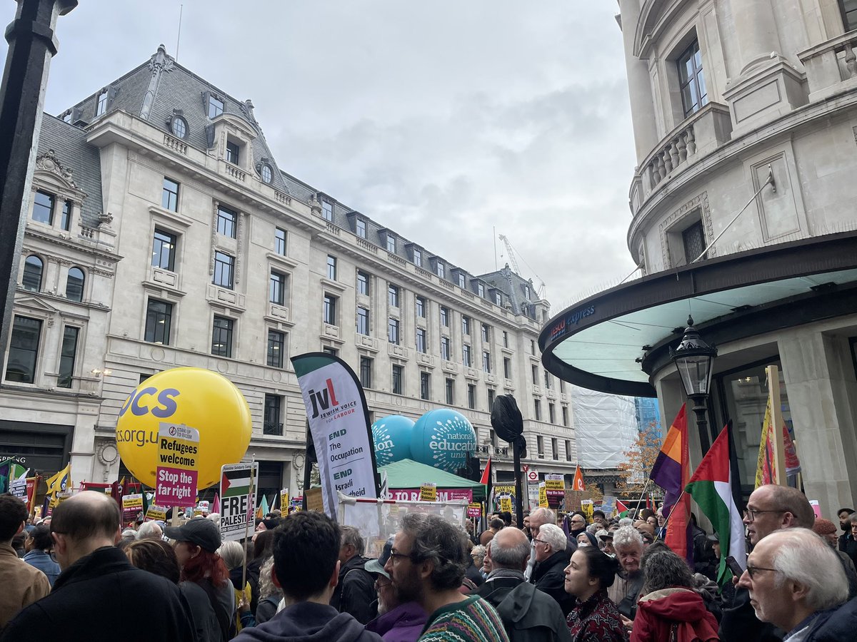 Dr Louise Raw (@louiserawauthor) on Twitter photo So many of us they had to shut off Regent St!
#AntifascistShutdown
<a href="/AntiRacismDay/">Stand Up To Racism</a> <a href="/uaf/">Unite Against Fascism</a> So many of us they had to shut off Regent St!
#AntifascistShutdown
<a href="/AntiRacismDay/">Stand Up To Racism</a> <a href="/uaf/">Unite Against Fascism</a>
