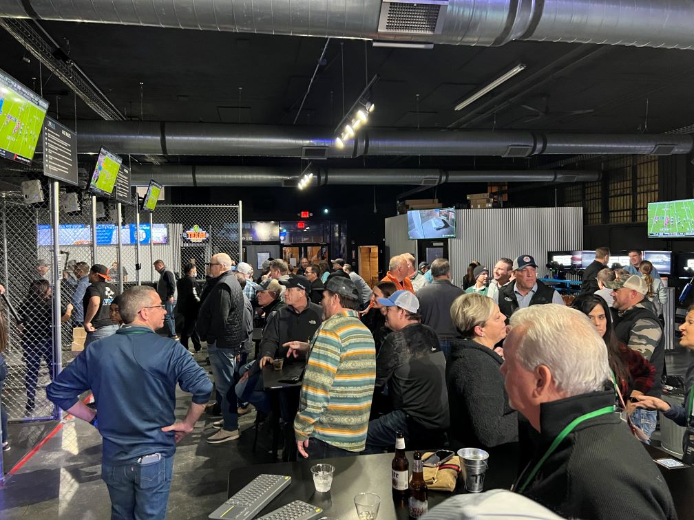 OVRDRIVE502's tweet photo. 🚨Saturday,, October 26 - SPECIAL HOURS Today 12:00 PM to 3:00 PM and 4:00 PM to Midnight.🎯 We have a quick VIP Private Party from 4:00 to 4:00 PM!

#ovrdrivefun #racingsim #RacingSimulators #louisvilleky #downtownlouisville https://t.co/fr3kajn3gj