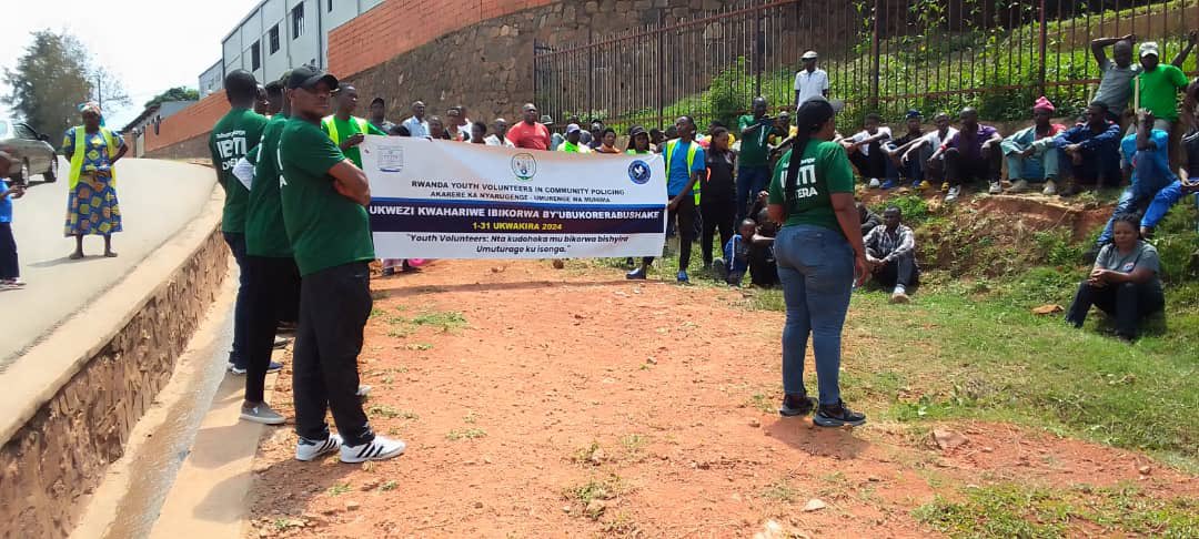 MuhimaRyvcp's tweet photo. None urubyiruko rw'Abakorerabushake ba @MuhimaRwanda bakoze umuganda usoza ukwezi, bateye ibiti ndetse batoragura nimyenda mu tugali twose tugize umurenge. Bikaba ari bimwe mu bikorwa biri gukorwa n'urubyiruko mu kwezi kwahariwe ibikorwa by'ubukorerabushake @NyarugengeV . https://t.co/7rg7qTU1Bv