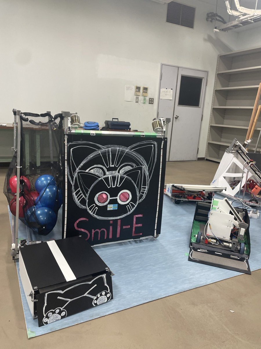 snct_lab's tweet photo. 明日も仙台高専名取キャンパスでロボコンの展示をやってます！
場所はパンフレットと異なり、屋台⑩の隣でやってます！
もし良かったらお越しください！！
ロボットの操縦体験もやってます‼️ https://t.co/vO60phkydM