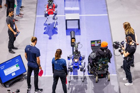 Joël Mesot (@joel_mesot) on Twitter photo A unique atmosphere and touching moments at the <a href="/ETH_en/">ETH Zurich</a> <a href="/cybathlon/">CYBATHLON</a> competition 2024 for us spectators in the Swiss Arena! Among our guests, Jürg Stahl, President of #SwissOlympics and the <a href="/snsf_ch/">Swiss National Science Foundation</a> foundation board. 👏👍💪 A unique atmosphere and touching moments at the <a href="/ETH_en/">ETH Zurich</a> <a href="/cybathlon/">CYBATHLON</a> competition 2024 for us spectators in the Swiss Arena! Among our guests, Jürg Stahl, President of #SwissOlympics and the <a href="/snsf_ch/">Swiss National Science Foundation</a> foundation board. 👏👍💪