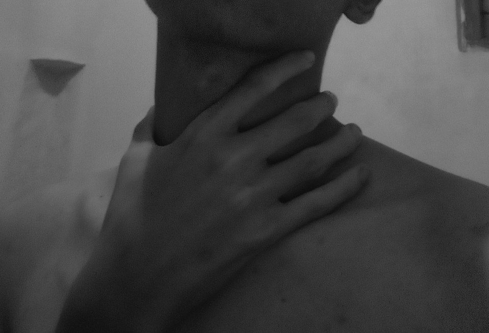 cometomedarl's tweet image. pov: you hold my neck when we doing sex