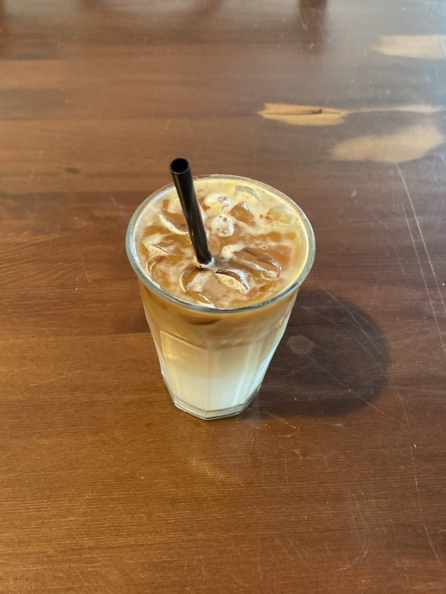 renaamon's tweet image. why does my iced latte look like it came straight out of tomodachi life
