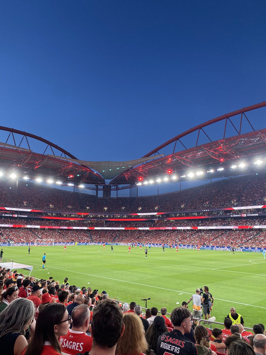 Vendo DOIS Red Pass para o Benfica vs Rio Ave.

🏟️ Bancada BTV Piso 0 Inferior

📥 Mais informações por mensagem privada