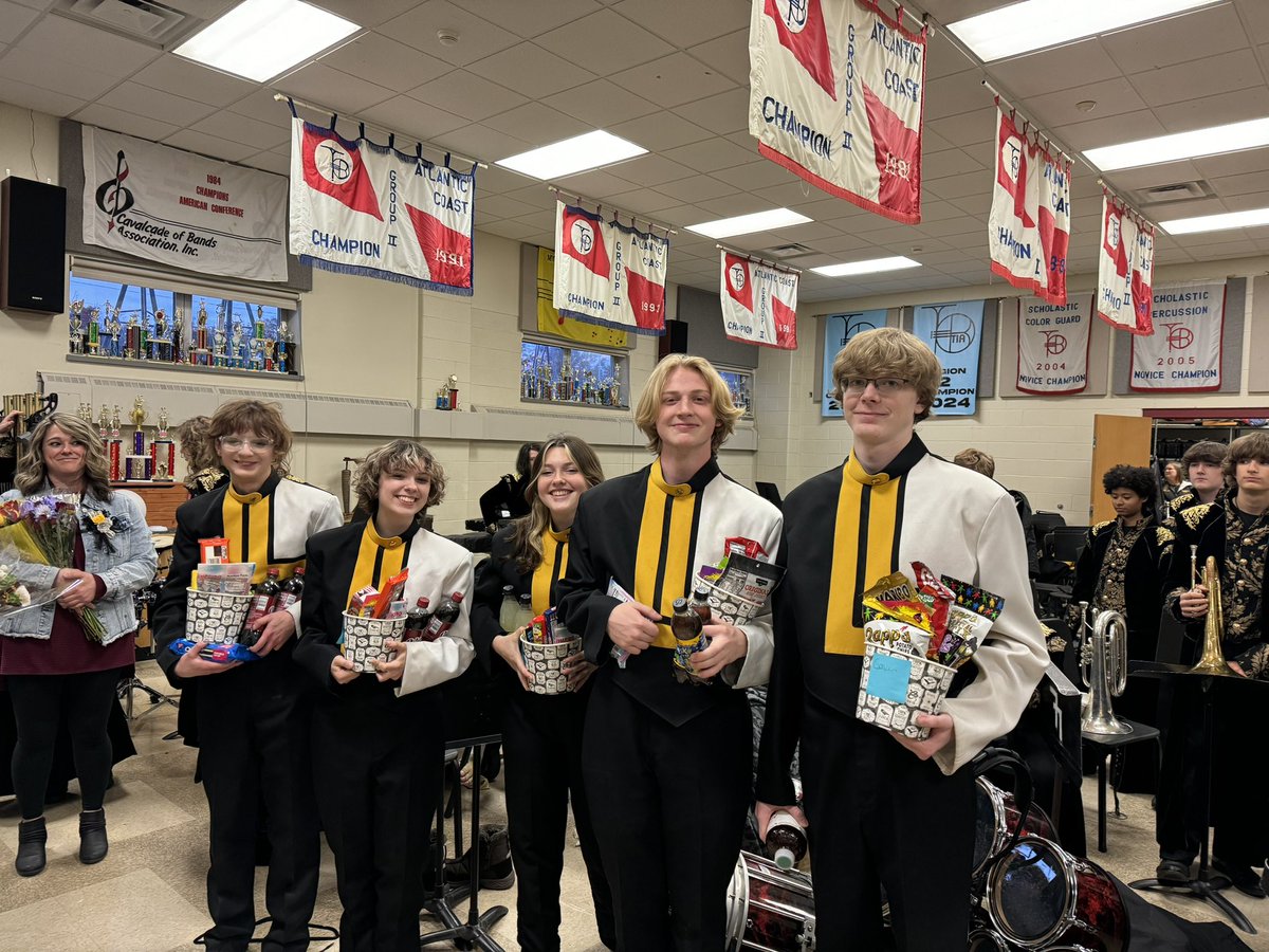 lakelehmanband's tweet photo. Congratulations @lakelehmanband seniors! #Knight_Vision3 #llpride #seniornight #classof25 @LLSDKnights @LLKnightsSports https://t.co/zyf0YT3OgS