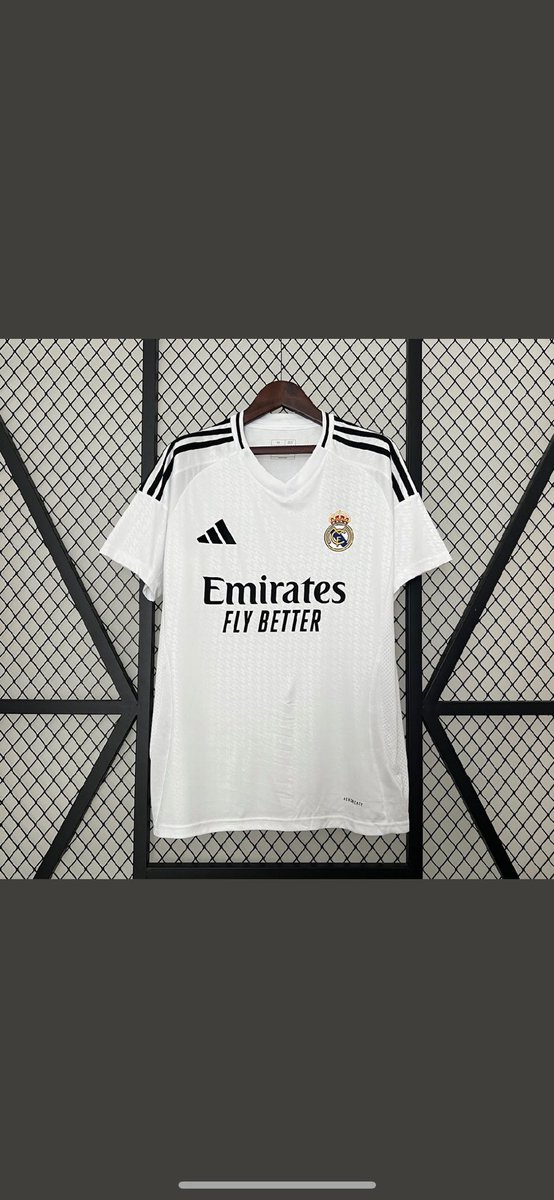 ilenagonzalez16's tweet photo. SORTEO INTERNACIONAL

Si el Real Madrid gana contra contra el FC Barcelona vamos a sortear una camiseta a elegir entre las 3 equipaciones.

Requisitos;
Dar RT al tweet 🔃 
Seguir a @futboljersey7 y a mi.

- OPCIONAL: Mencionar a un amigo (doble participación)
Muchísima suerte 🍀 https://t.co/iXiyPOxpif