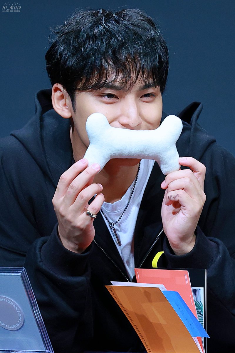 241016 위버스 팬싸

강아지당🖤

#민규 #MINGYU #세븐틴 #SEVENTEEN