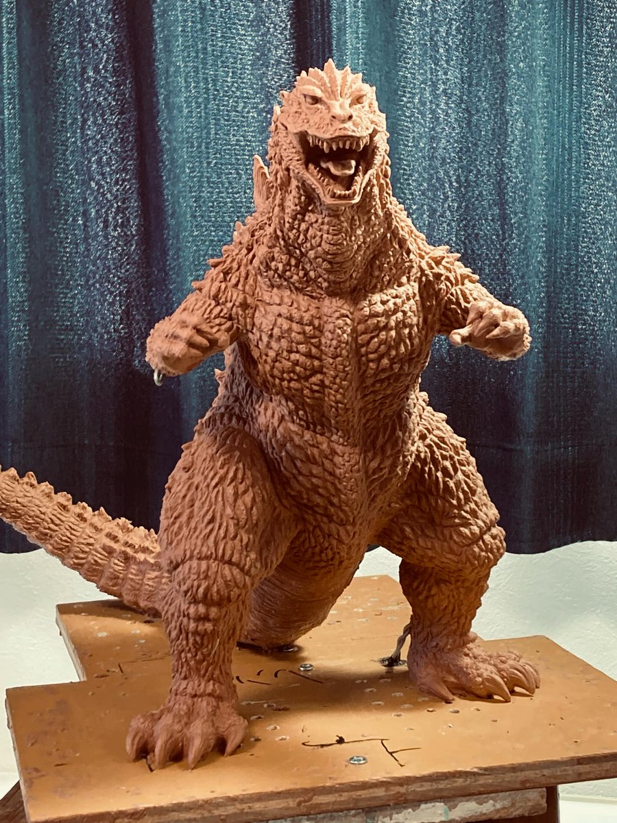 ゴジラ2000の粘土原型が終わったのでワンフェス2025wの本申請をしま
