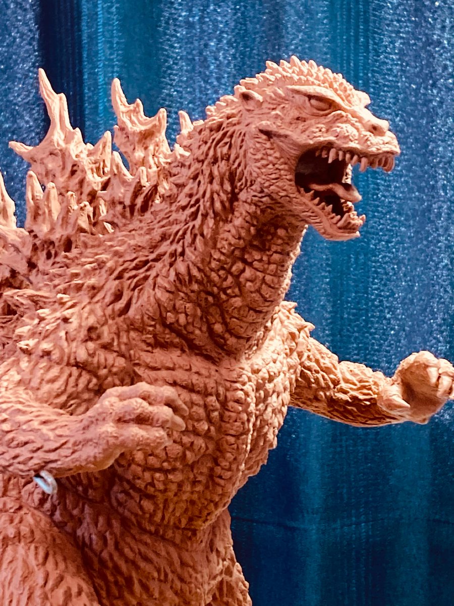 ゴジラ2000の粘土原型が終わったのでワンフェス2025wの本申請をしま