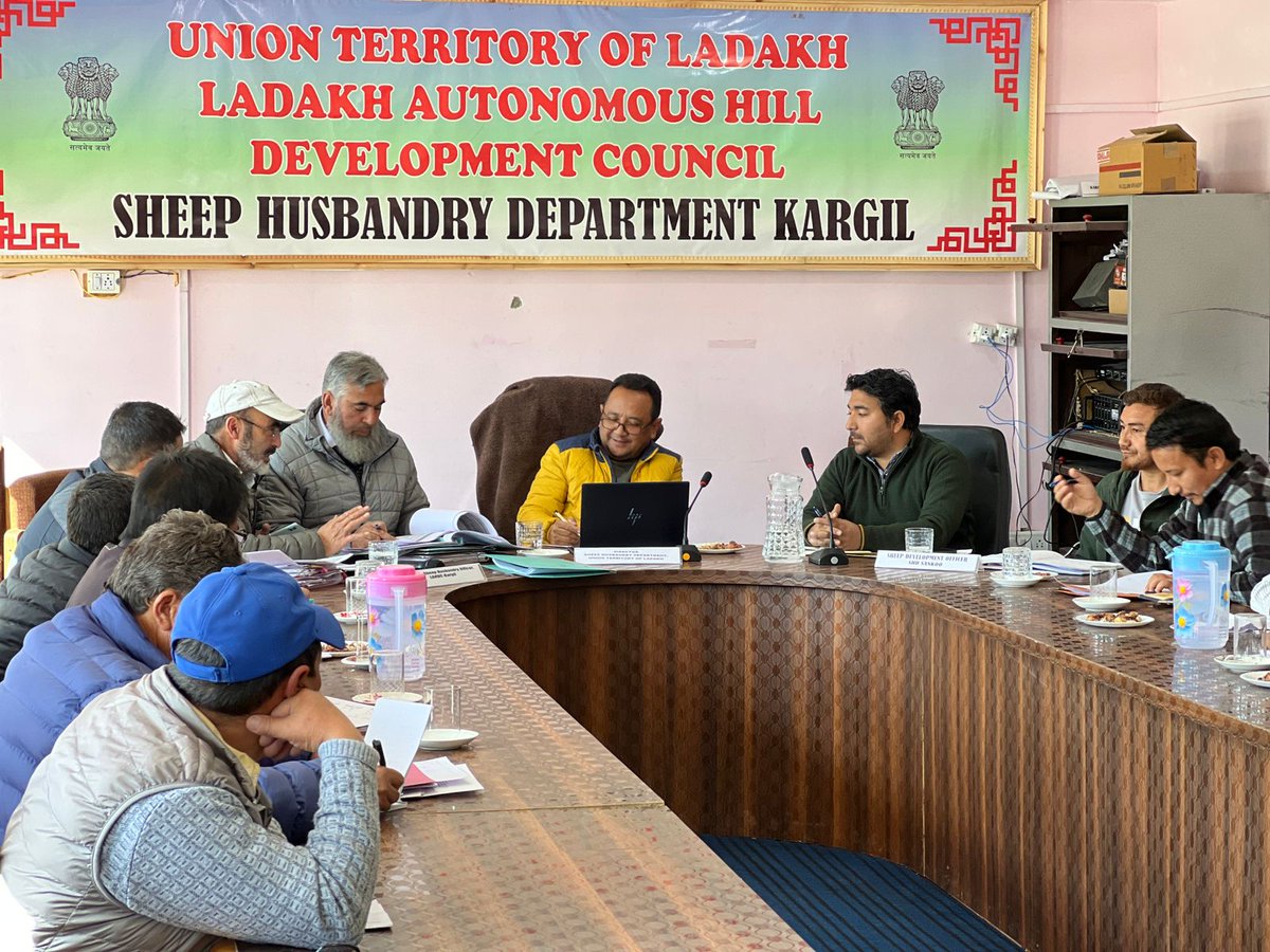 DIPR_Kargil's tweet photo. Director Sheep Husbandry Ladakh Dr Iftikhar Hussain begins three-day tour to Kargil District
@Info_Ladakh
@ddnewsladakh 
@DDNewslive 
@Info_Ladakh 
@airnewskargil https://t.co/wHNuuxA5op