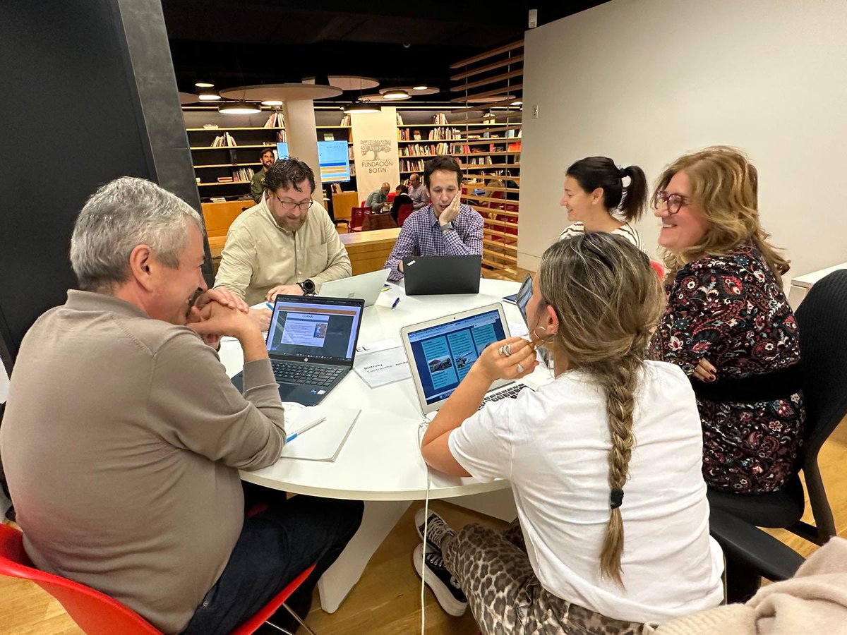 MINDS_Master_'s tweet photo. Hoy en MINDS

👥 Tomando como referencia una simulación de combate, organizamos un taller grupal sobre gestión de la incertidumbre para mejorar la toma de decisiones y el liderazgo en equipos multidisciplinares https://t.co/Yn8rEXuFSq