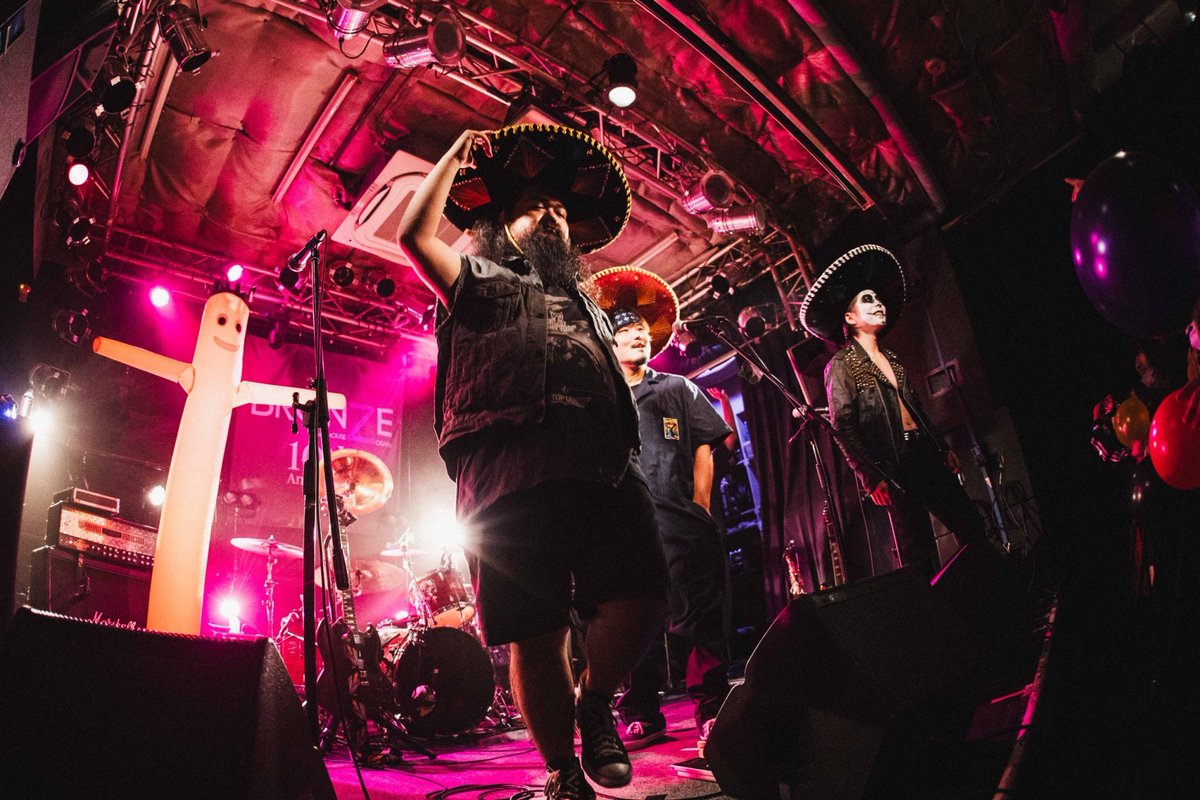 ring_circuit's tweet photo. 10/26(土) 「OSAKA RING CIRCUIT 2024」
THE CHORIZO VIBES @chorizo_vibes
at BRONZE
写真 @momoko_8k
#ORC24 https://t.co/uD9vAnhEmb