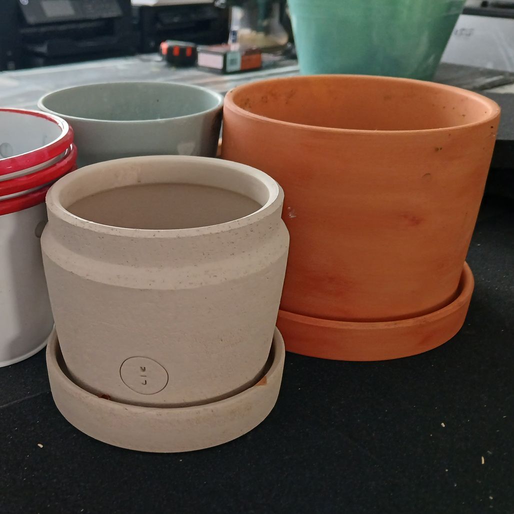 JamieSherfy's tweet photo. The Walking Crow will have rpg dice, sets and single. Also, Rings, plants, plant pots, plantbombs and more. Affordable with a great selection. Come see us!

Huge Market! Incredible selection of merchants. Food trucks & easy access to bathrooms.

Saturday 26th of October at Bluebelle Local Mercantile. 
11am to 4pm

#Saturdaymarket #Jewelry #ResinArt #BlueBelleMarket #Market #Holiday #GardenBomb #HousePlants #garden  #ColumbusGA #dnd #d20 #dicehoard #dice #dungeonmaster #gamemaster #rpg #rpgdice #dicemaking #dicemaker @rotanistbotanist @bluebellecolumbus @jamiesherfy @thewalkingcrow