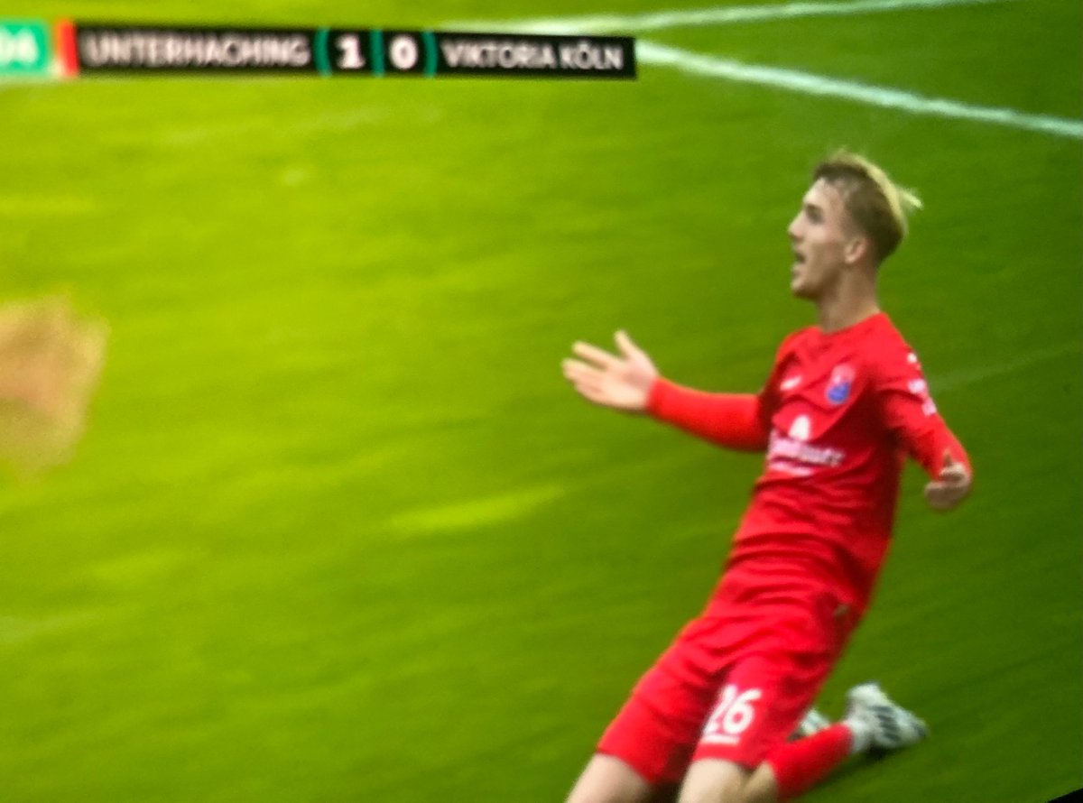 hart_henri's tweet image. #UHG 🆚 #Vussball Viktoria Köln 1-0 !!!
Andy Breuer ! Passe décisive 👟 de Skarlatidis et pré-assist de Gibson qui neutralise deux joueurs sur le côté gauche