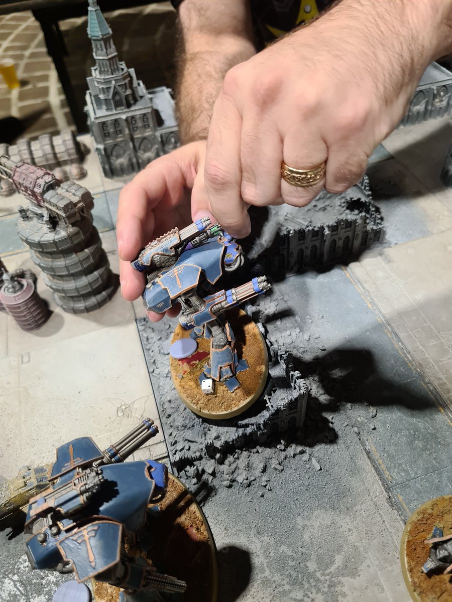 runebrush's tweet photo. Super thematic game of #LegionsImperialis in #TitanDeath mode - raise those voids moderatii
With @Penddraig131 , @ChrisA_007 and @AbbittAndy https://t.co/oonmzSaigr