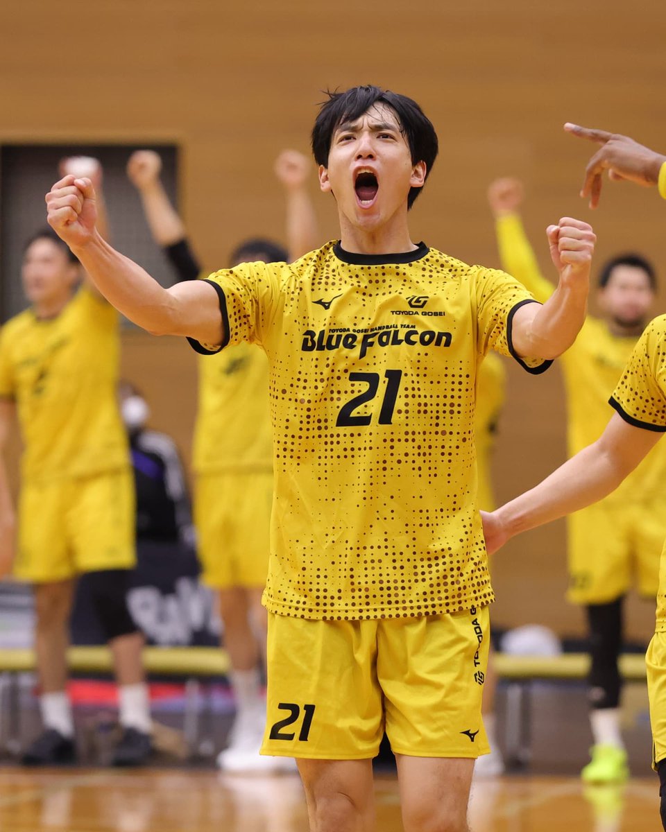 manabu_m1970's tweet photo. 豊田合成ブルーファルコン名古屋
No.21 小塩 豪紀 選手
at 2024-2025 リーグH
第7節 刈谷大会
vs ブレイヴキングス刈谷
#ハンドボール
#handball
#リーグH
#豊田合成ブルーファルコン名古屋
#bluefalcon
#小塩豪紀
#gokikoshio https://t.co/Mkt61svL4f