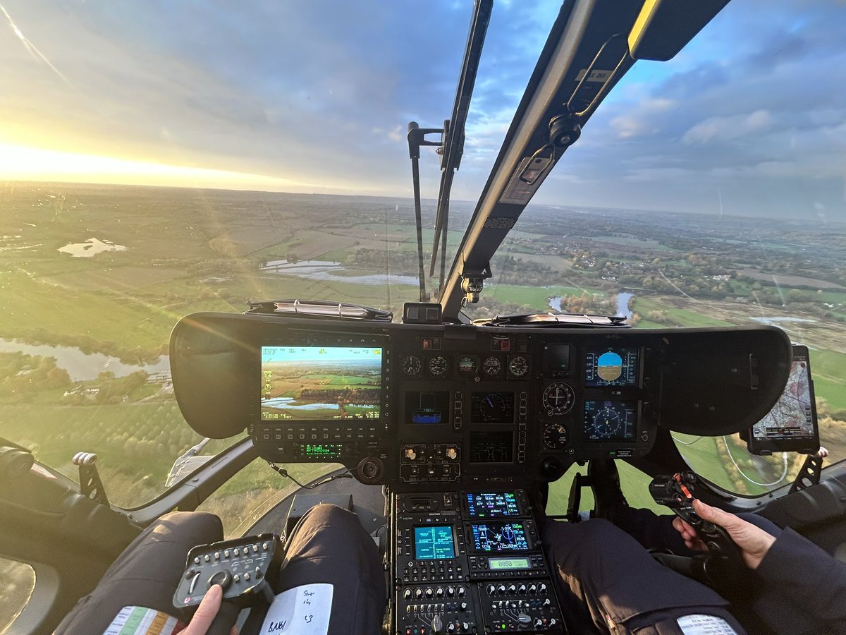 Yesterday we located:
🚗 2 x vehicles 
🏃 3 x suspects
🚶 1 x missing person 

For <a href="/ThamesVP/">Thames Valley Police</a> and <a href="/HantsPolice/">Hampshire Police</a>. Suspects were arrested for multiple serious offences and missing person is now safe and well ^LJ