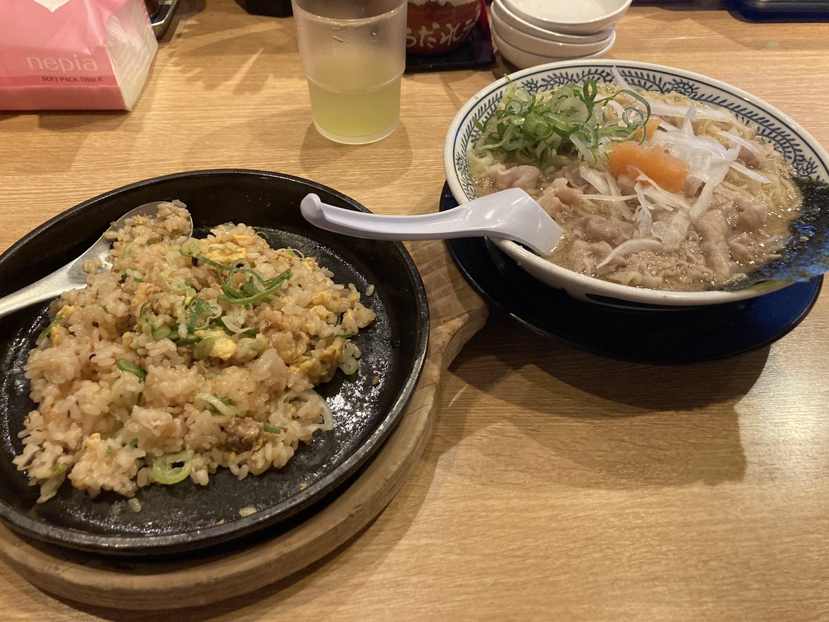 晩飯は久しぶりに丸源