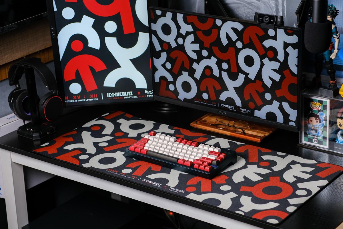 IconicBlitzPH's tweet photo. A close-up view of our premium deskmat! ⚪️🔴  

Featuring the “Commandments” artwork by the Krusada Project (Local Artist from Philippines 🇵🇭)

Available exclusively in the Philippines: https://t.co/qke52kKmlC

#commandments #mousepad #deskmat #setup #gaming https://t.co/bXMhlTZfiN