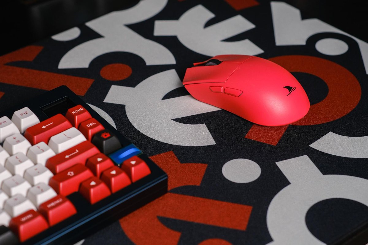 IconicBlitzPH's tweet photo. A close-up view of our premium deskmat! ⚪️🔴  

Featuring the “Commandments” artwork by the Krusada Project (Local Artist from Philippines 🇵🇭)

Available exclusively in the Philippines: https://t.co/qke52kKmlC

#commandments #mousepad #deskmat #setup #gaming https://t.co/bXMhlTZfiN