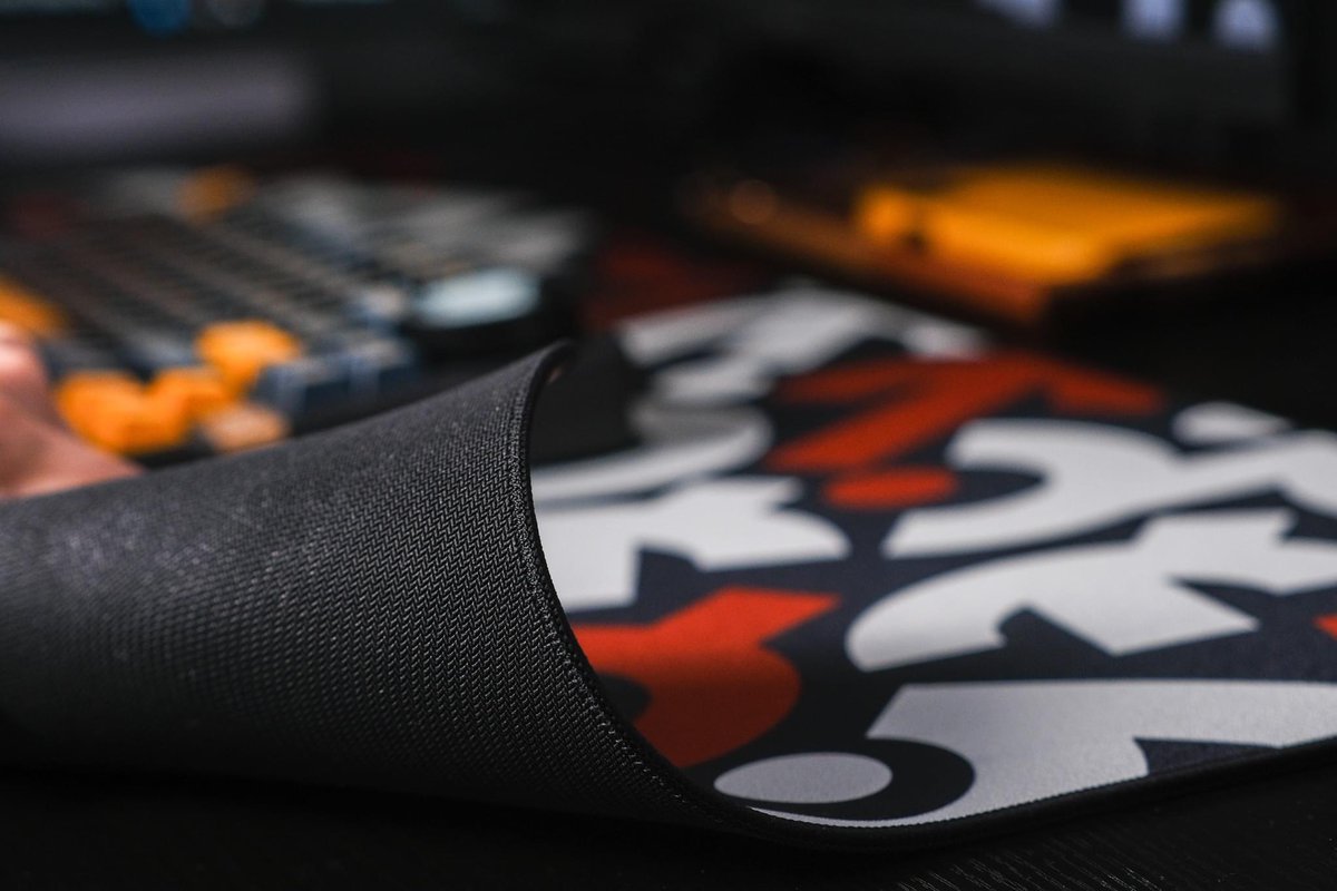 IconicBlitzPH's tweet photo. A close-up view of our premium deskmat! ⚪️🔴  

Featuring the “Commandments” artwork by the Krusada Project (Local Artist from Philippines 🇵🇭)

Available exclusively in the Philippines: https://t.co/qke52kKmlC

#commandments #mousepad #deskmat #setup #gaming https://t.co/bXMhlTZfiN