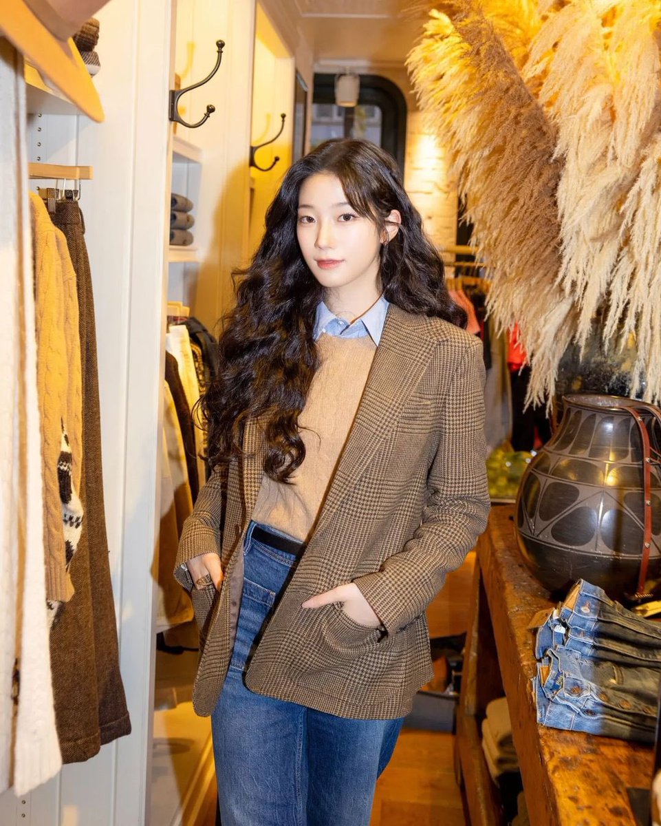 K08ZH's tweet photo. Timeless Style, Ralph's New York🧡 https://t.co/mAr09japBA