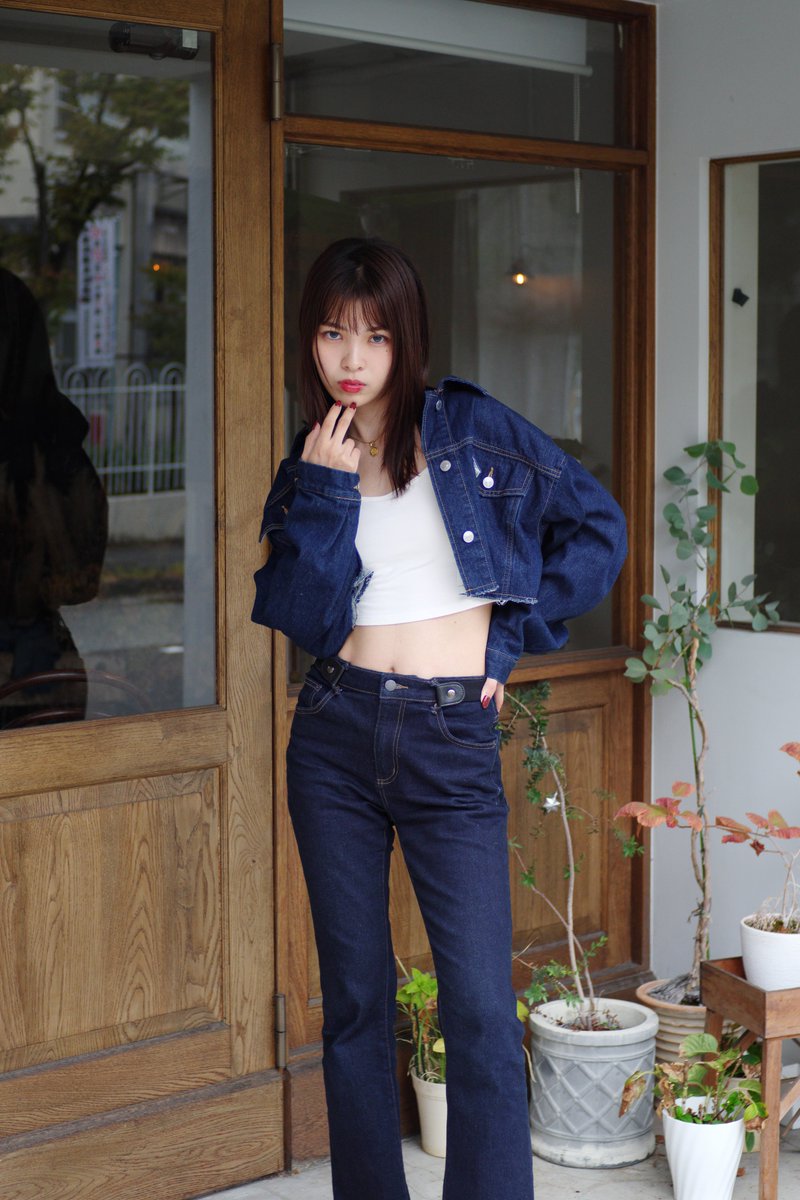 Yamato92679418's tweet image. 今日のyukinoさんは西宮のスタジオで　その2

デニムコーデで安定の高身長足長、、、

model : yukinoさん
@yuki____channel

#CSstudio #アンティークなスタジオ #yukino #CCC撮影会 #魅力的な女性を撮りたい #魅力を写せてるかな #写真が好き