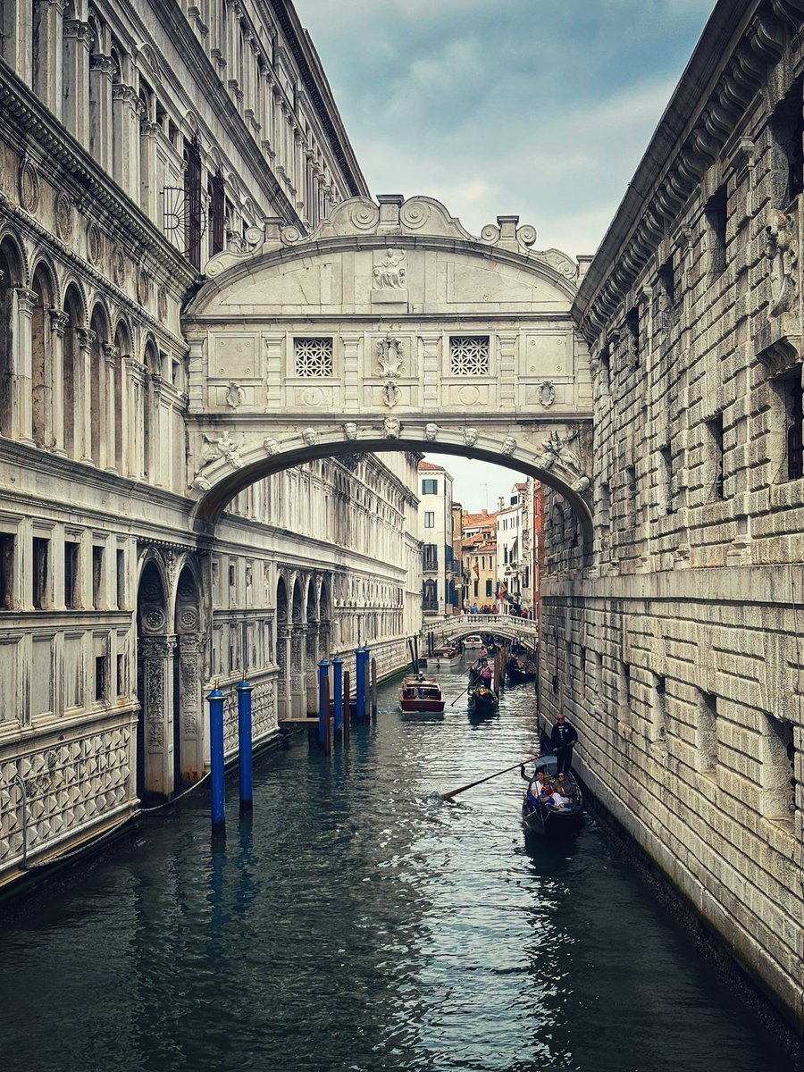 Leeds Liverpool canal looks belting this time of year.