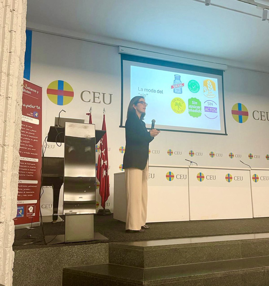 María Achón y Tuñón (@achontu) on Twitter photo Mitos de la dieta sin gluten. La Dra. Elena Alonso Aperte <a href="/eaperte/">Elena Alonso Aperte </a> cierra el I Curso de Nutrición #singluten de <a href="/USPCEU/">Universidad CEU San Pablo</a> con <a href="/CeliacosMadrid/">CeliacosMadrid</a> Mitos de la dieta sin gluten. La Dra. Elena Alonso Aperte <a href="/eaperte/">Elena Alonso Aperte </a> cierra el I Curso de Nutrición #singluten de <a href="/USPCEU/">Universidad CEU San Pablo</a> con <a href="/CeliacosMadrid/">CeliacosMadrid</a>
