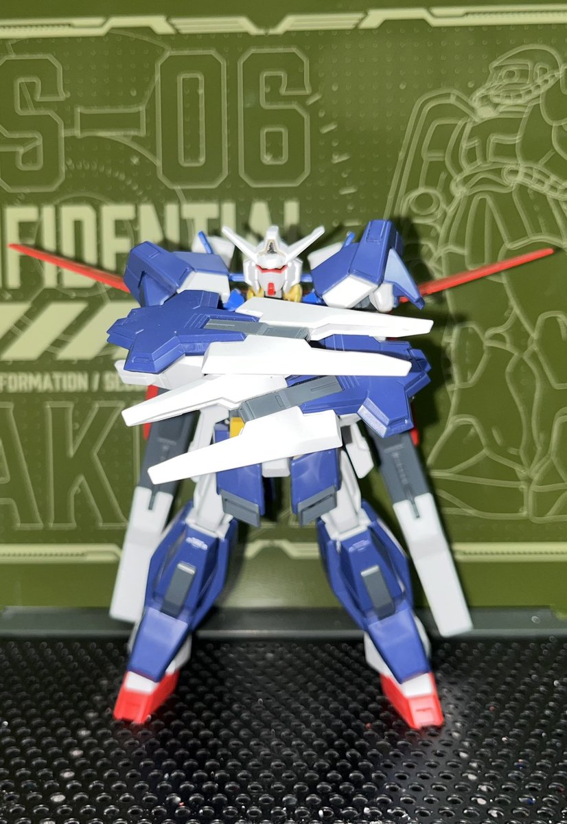 DARK_SHADOW3968's tweet photo. フルグランサ完成!ランチャー構えてフルバーストしてるのかっこいい!ランチャー背負ってない方が俺は好みかな、しかしポージング中1パーツ音もなく無くしました(泣)また片付けてる最中に出てきますように
#ガンプラ #ガンプラ好きと繋がりたい #めこ生 #AGE1 #AGE #フルグランサ #フルバースト #紛失