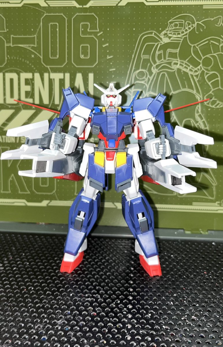 DARK_SHADOW3968's tweet photo. フルグランサ完成!ランチャー構えてフルバーストしてるのかっこいい!ランチャー背負ってない方が俺は好みかな、しかしポージング中1パーツ音もなく無くしました(泣)また片付けてる最中に出てきますように
#ガンプラ #ガンプラ好きと繋がりたい #めこ生 #AGE1 #AGE #フルグランサ #フルバースト #紛失