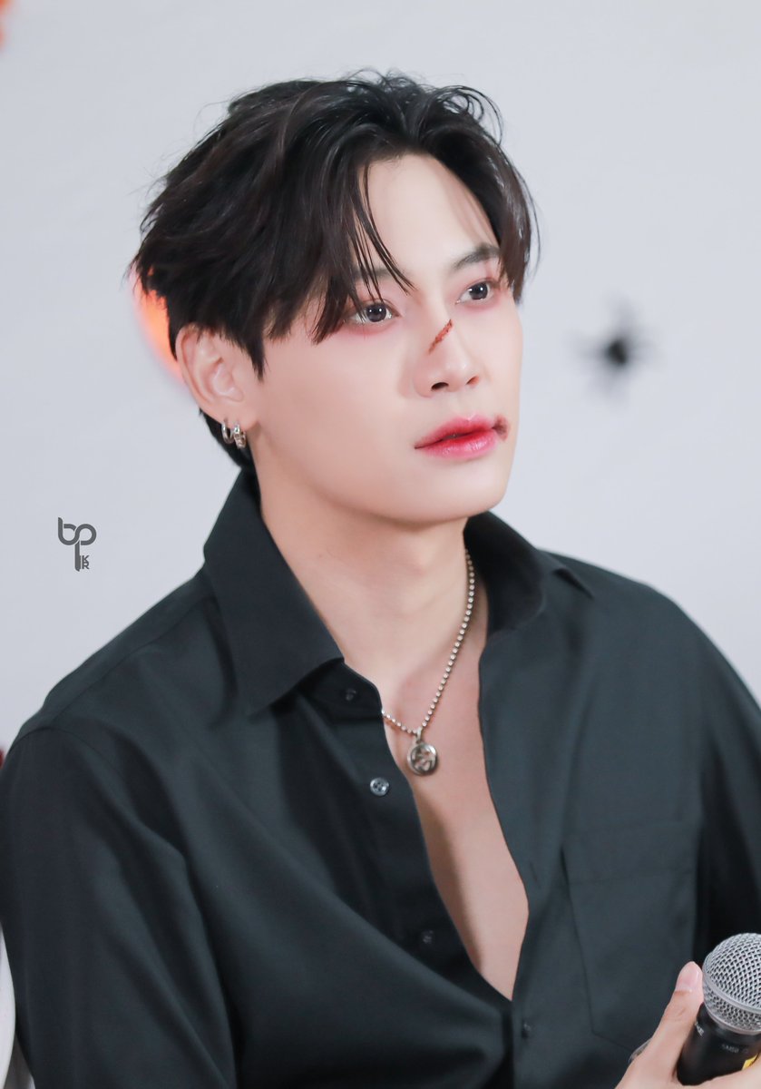 BounPrem_KRFC's tweet photo. 분파이어 🧛‍♂️

#DCxGiantPiccolo 
#bb0un
#BounPrem_KRFC https://t.co/QIxC1Sy0GW