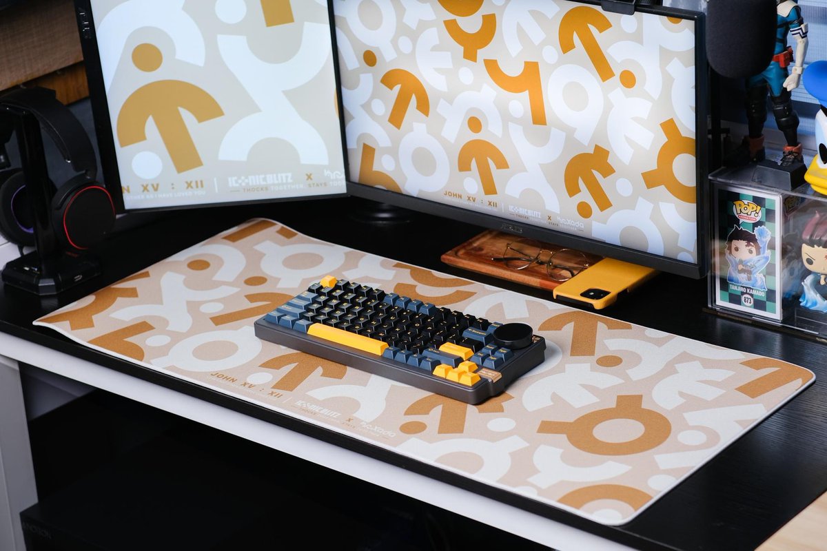 IconicBlitzPH's tweet photo. Featuring the “Commandments” artwork by the Krusada Project (Local Artist from Philippines 🇵🇭)

Available exclusively in the Philippines: https://t.co/URie8wlByz…

#commandments #mousepad #deskmat #setup #gaming https://t.co/XflrimZ5fh