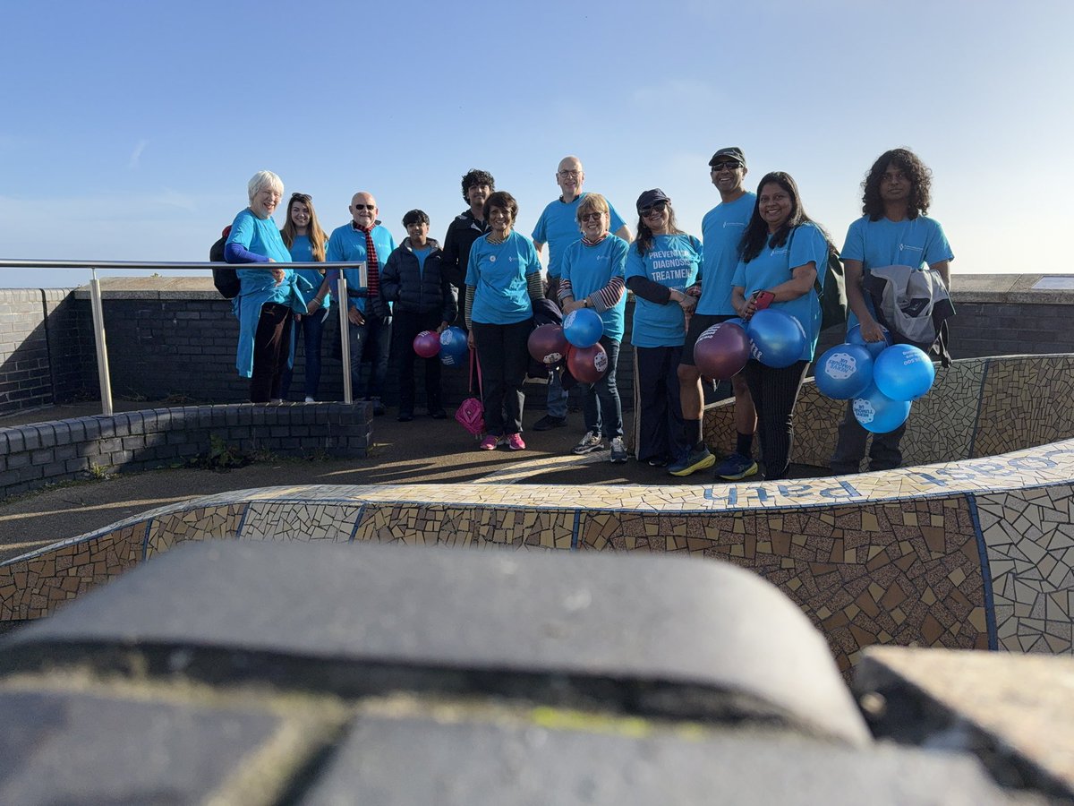 DrAnuFRCpath's tweet photo. What a Fantastic walk along the coast on a lovely autumn day🤩🤩🤩🤩 
Thanks to all who joined us 
Jenny Rathborne MS, Gwenda Roberts Mayor of Penarth, medics for rare disease, SWAN clinic, Nerve tumor UK@RCPath @RCPathCymru @MeenaUpadhyaya @NIJekyll https://t.co/1rE1ayUf2a