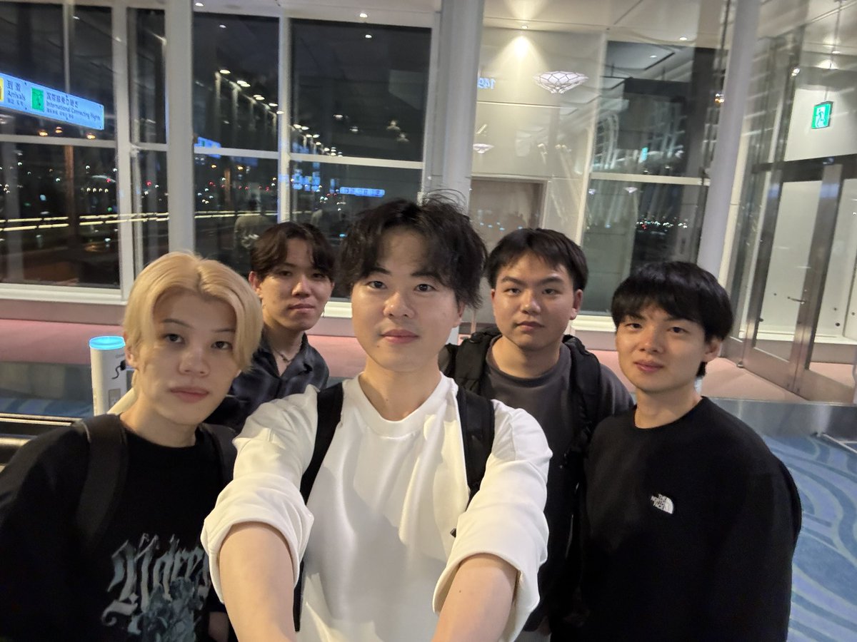 ZOOS Media tweet media