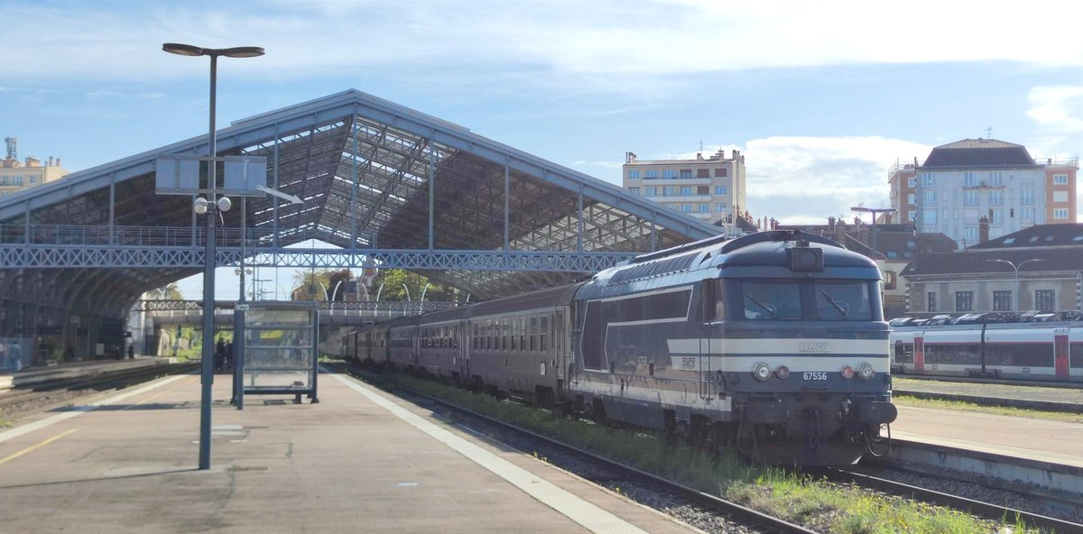 Après avoir "loupé" le Champagne Express du <a href="/mfpn_trains/">MFPN</a> ce matin à cause d'une panne de signalisation à Nangis, il est temps de repartir sur Paris et faire coucou à l'<a href="/ajecta_asso/">ＡＪＥＣＴＡ</a> à Romilly 😁