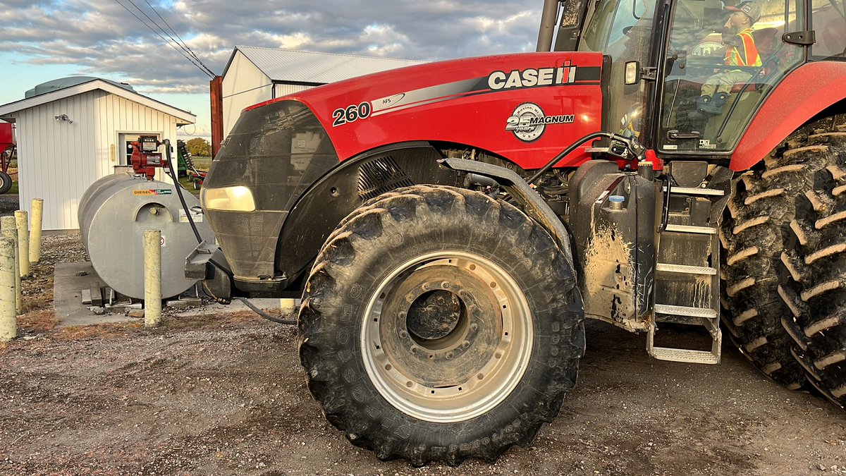 Wild what some people think they need to do, empty tractor when I started it up this morning 3/4 tank of fuel stolen parked right in front of our farm shop. 
Keep an eye out at harvest all #Haldimand