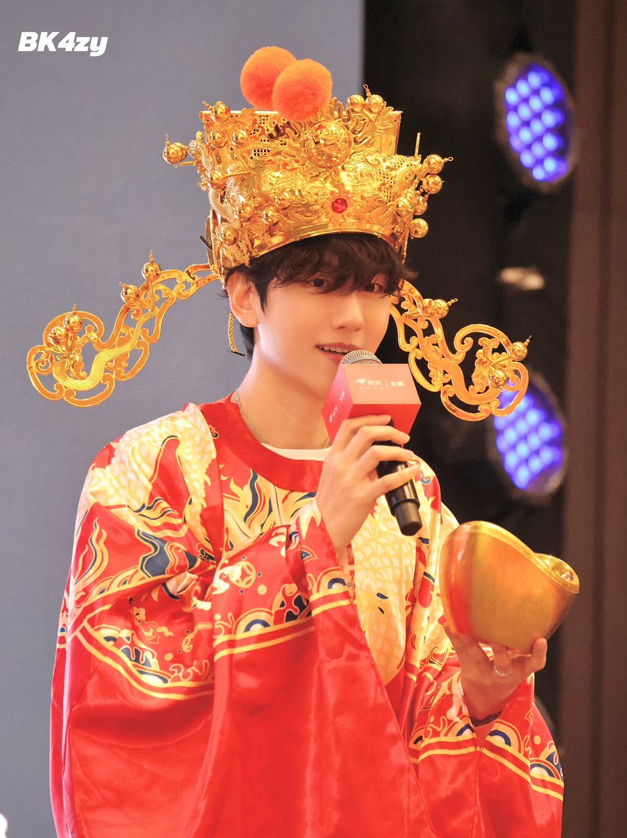 BK4zy's tweet photo. 241026｜JINGDONG offline
#BAEKHYUN  
#백현 #ベッキョン #边伯贤 
@B_hundred_Hyun
@BAEKHYUN_INB100 https://t.co/Iu1Xq5XOHE