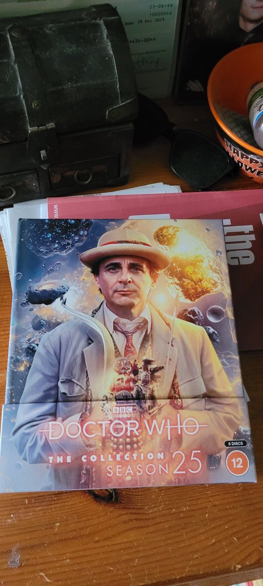 NightshadesTW's tweet image. Excellent!!! Diving right in with #SilverNemesis 

#7thDoctor
#DoctorWho