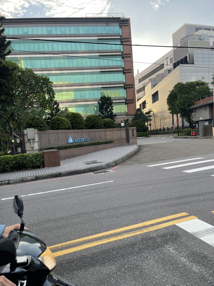 toporiginal1's tweet photo. เขาบอกว่าสาวที่นี้สวย #สาวไทยในใต้หวัน🇹🇼 https://t.co/5MI5PUbLf0