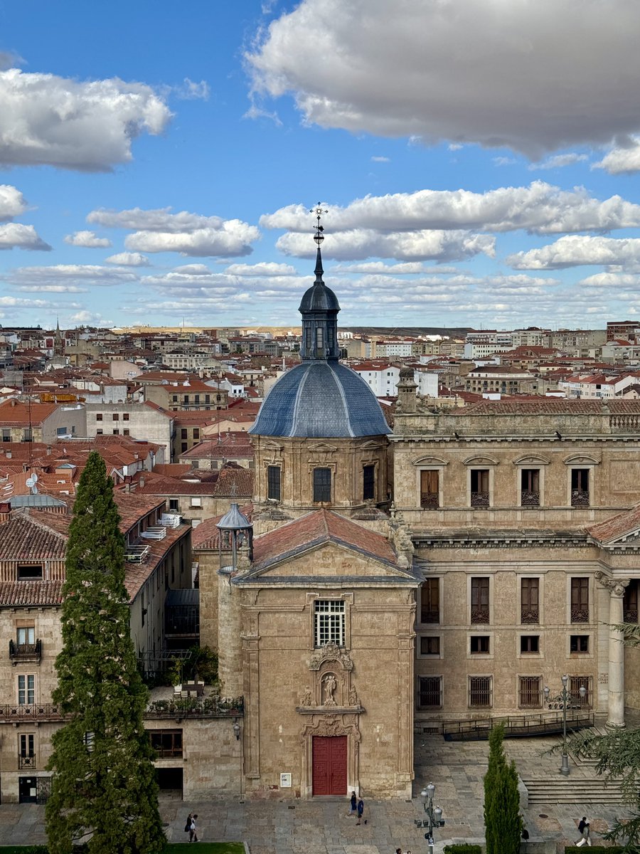 tdsalamanca's tweet photo. 💫 Salamanca, si no existieras, habría que inventarte… https://t.co/vZ6PlusYco