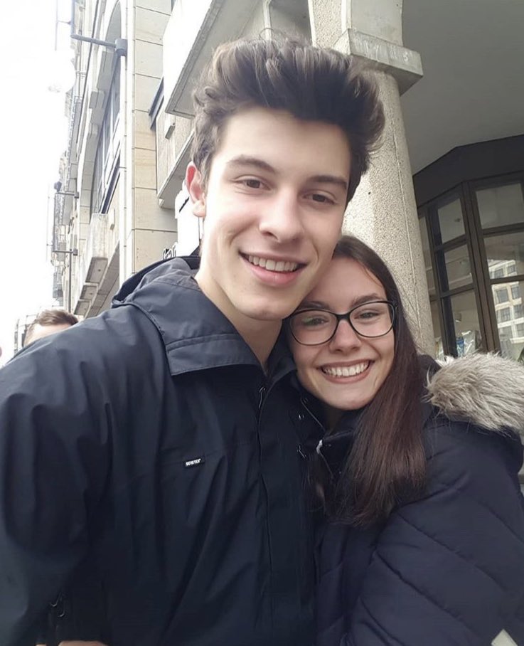 lenafrgn's tweet photo. does it ever drive you crazy just how fast the night changes ?🥹 #throwback2017 @ShawnMendes https://t.co/5pUpEy61Ya