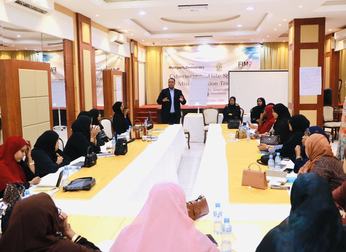 FIMOORG's tweet photo. 🌟 We are proud to announce that FIMO, in collaboration with @SLNECHQ and @WeAreNIMD , is training 20 female journalists in Hargeisa to combat misinformation, hate speech, and cybersecurity threats as we gear up for the #13November2024 #elections! 💪📰 #WomenInJournalism https://t.co/ZhQm6aFBop