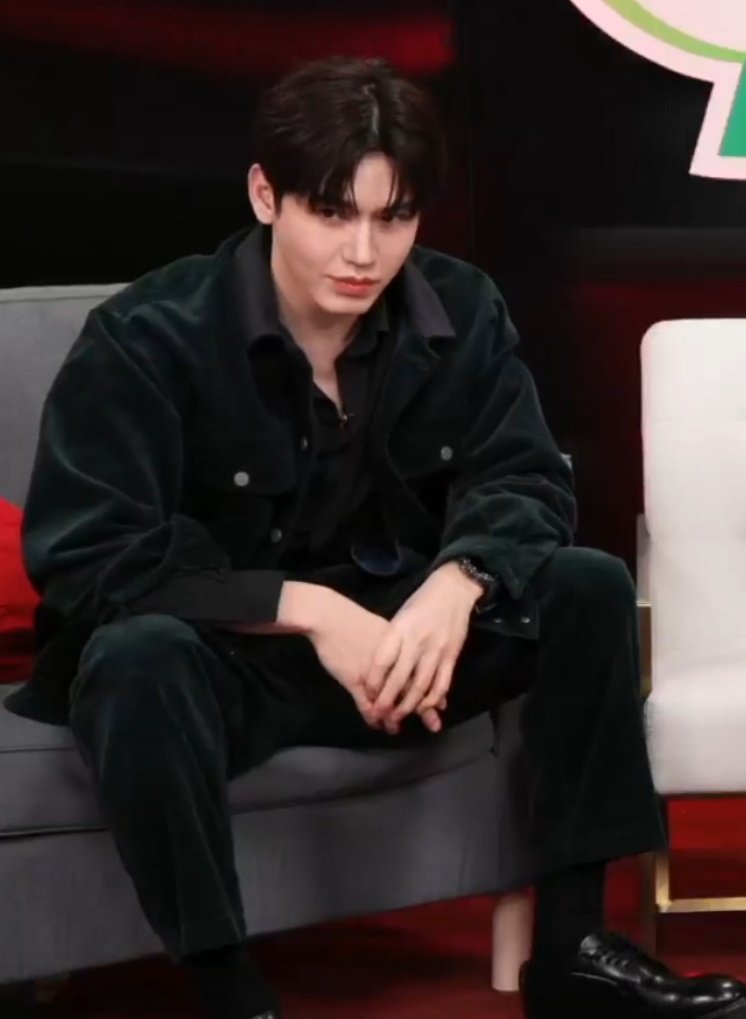 1994SD11's tweet photo. ชอบนะคะผู้ชายร้ายๆ.....
TAYNEW PT THE BATTLE
#PTMaxCardPlusLIVE https://t.co/rLh8zNoCGu